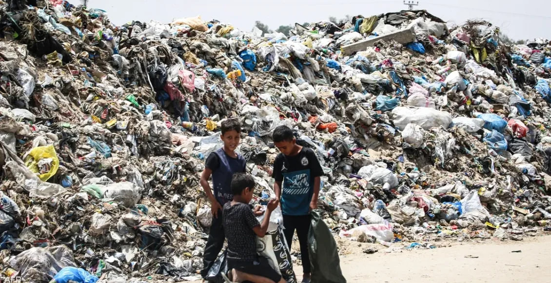 عاصم النبيه: مدينة غزة تعيش كارثة بيئية بفعل تراكم النفايات